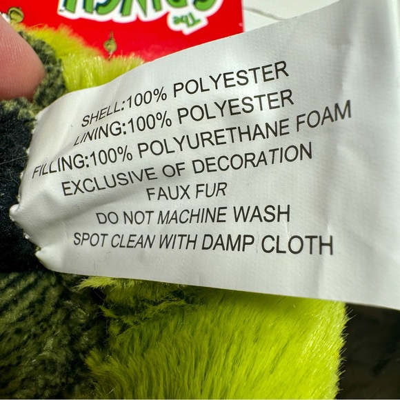 NWT. Grinch fuzzy soft Slipper Socks feature the Grinch’s classic face in green - Picture 10 of 10